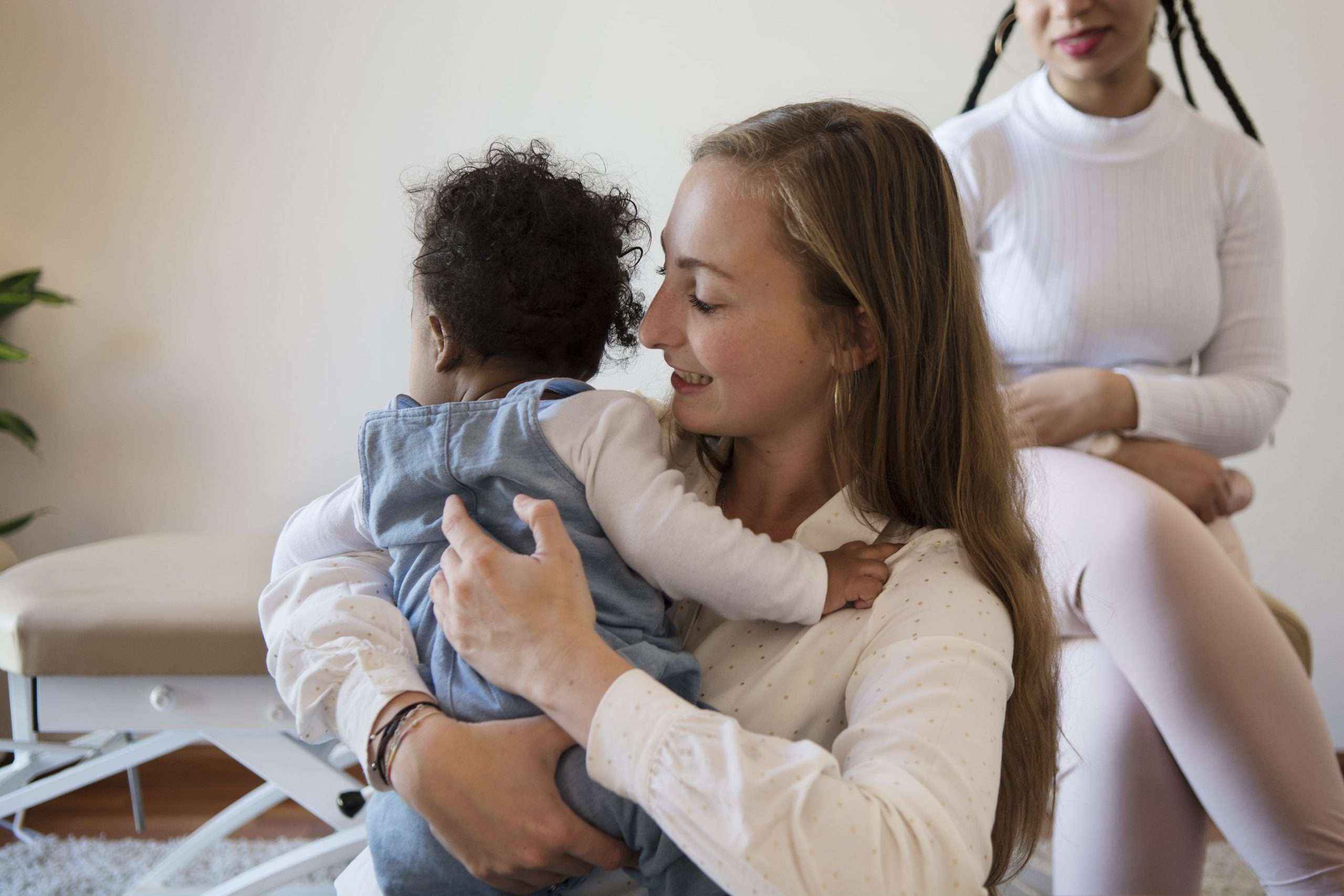 La prestigiosa quiropráctica Audrey Jeanneau, para mujeres embarazadas, bebés y niños