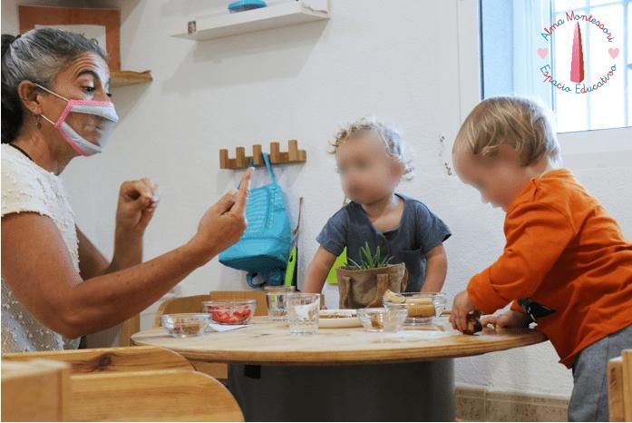Los signos pueden salvar la comunicación con bebés en época de mascarillas según Tu Guía Montessori