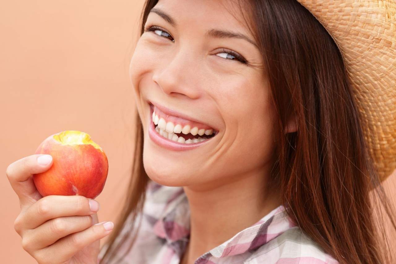 Se conocen los alimentos saludables para los dientes: Dentista en Sevilla Clínica Helident