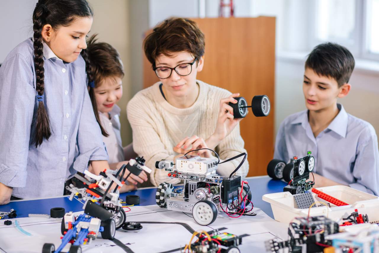 Cursos de robótica online: aprender a enseñar con Juegos Robótica