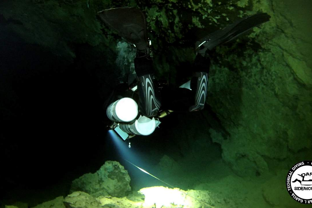 Dark Sidemount: curso buceo