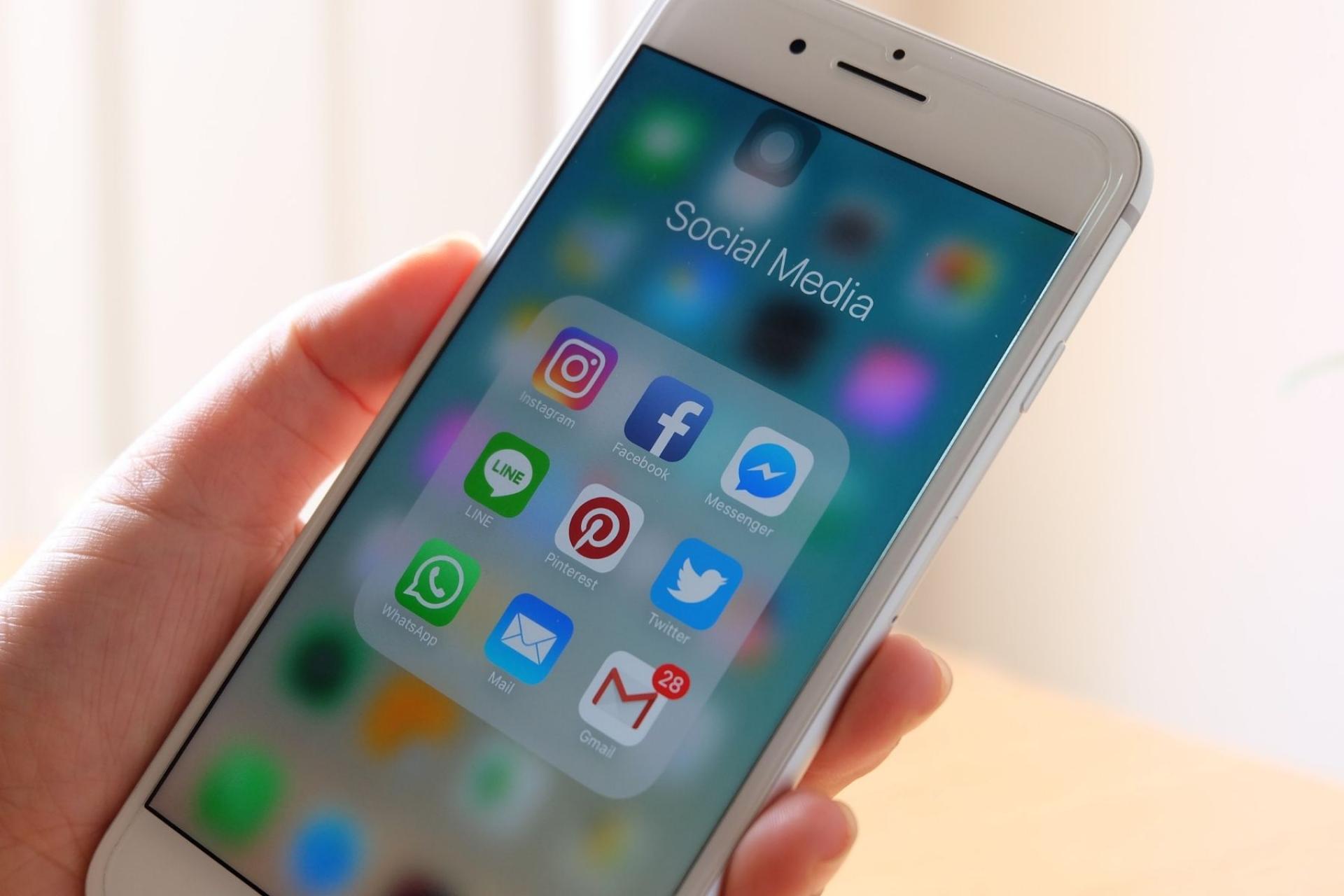 ¿Cuáles son las redes sociales idóneas para asesores y abogados y cómo vender más con ellas? Por Conchi Sancar, especialista en marketing y comunicación