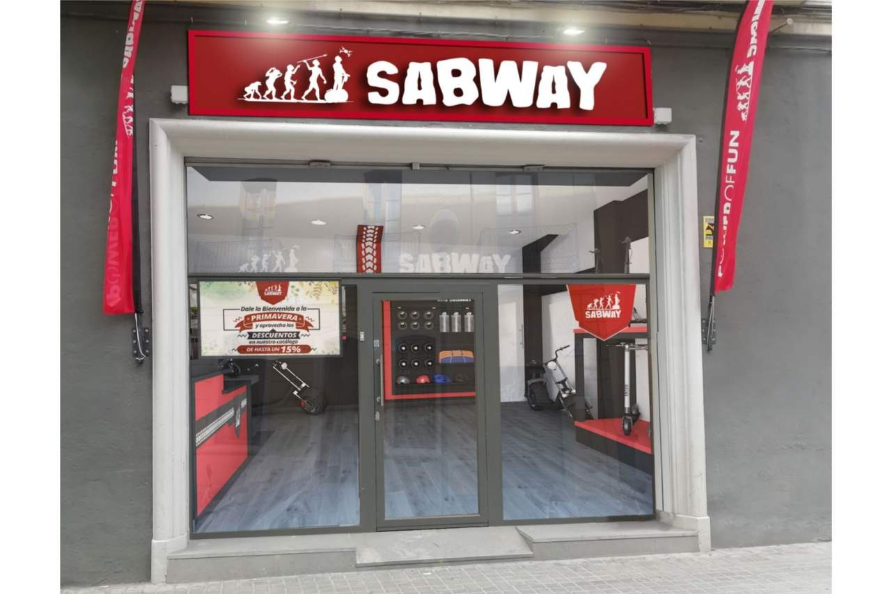 SABWAY impulsa la apertura de tiendas propias con taller de patinetes eléctricos