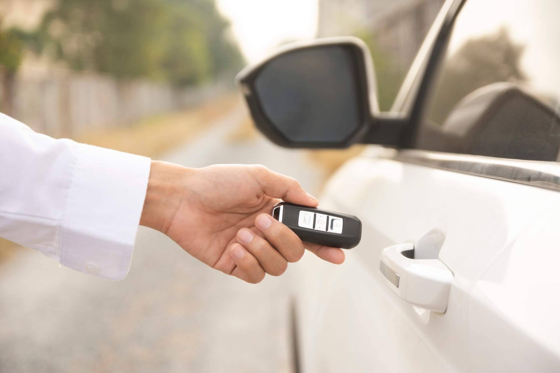 Denikey es la empresa especializada en la apertura de coches mediante la reparación de mandos