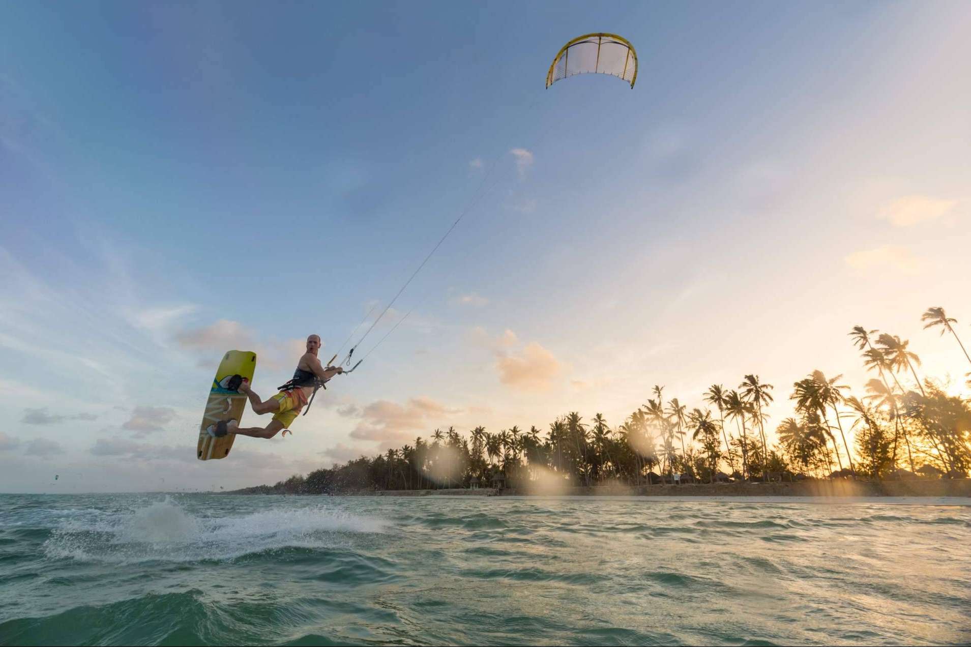 ¿Dónde aprender Kitesurf en Tarifa?: Escuela 3 Sixty Kite School Tarifa