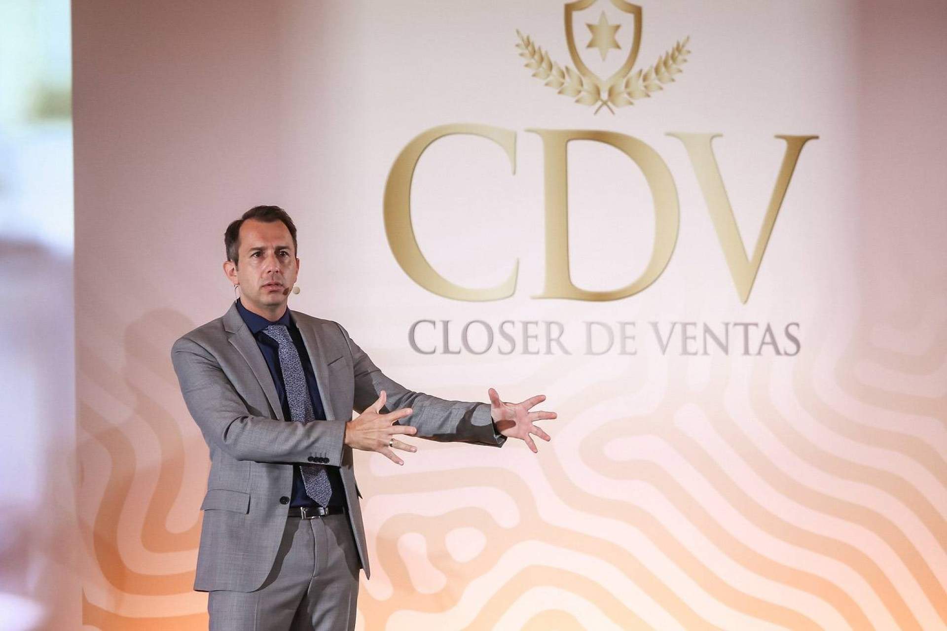 Las funciones de un closer de ventas: Alfonso y Christian