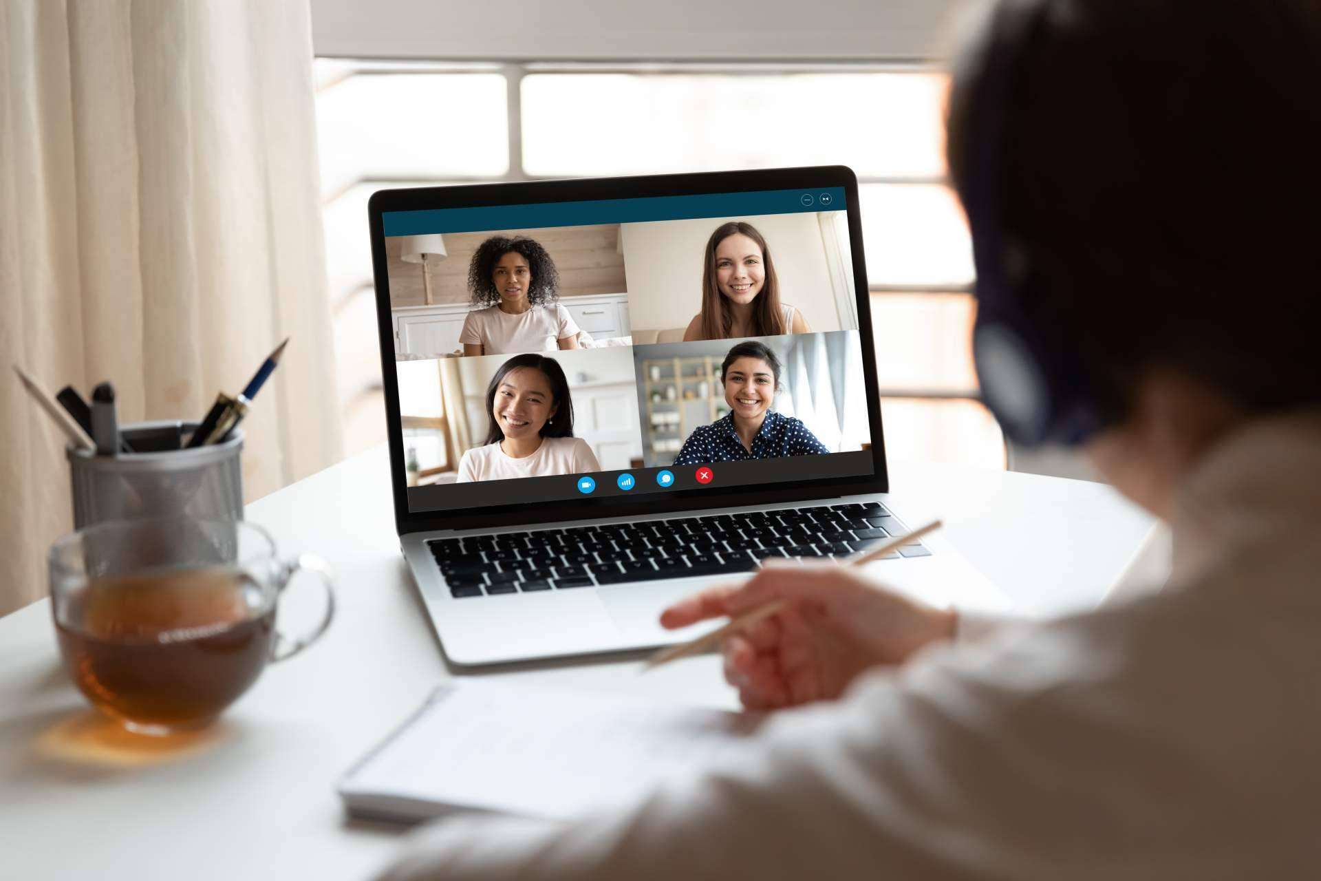 Ayuda Universitaria brinda tutorías online a estudiantes