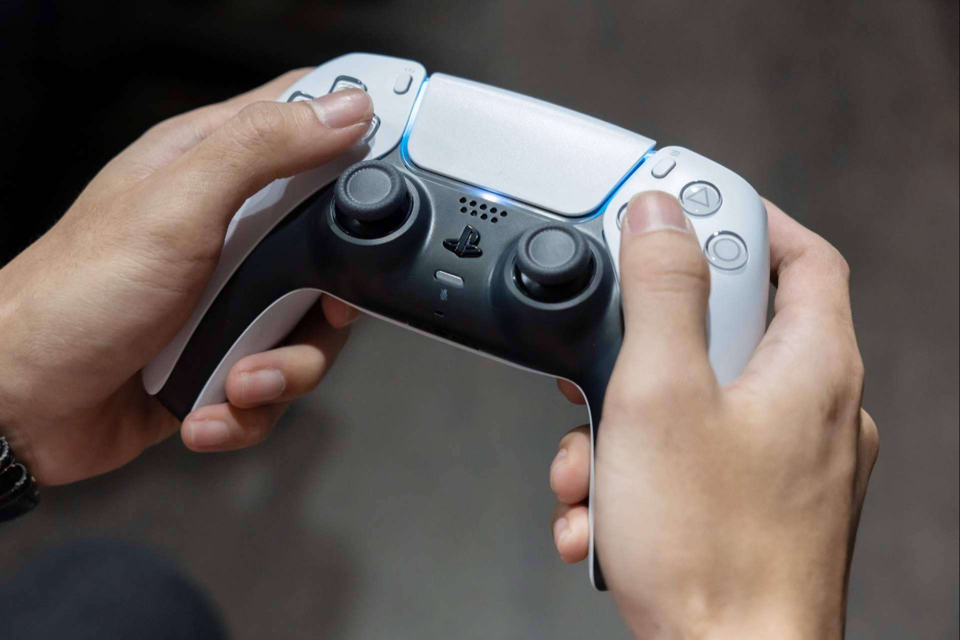 Comprar consolas Playstation 5 de forma fácil y rápida: Tu Tienda de Videojuegos