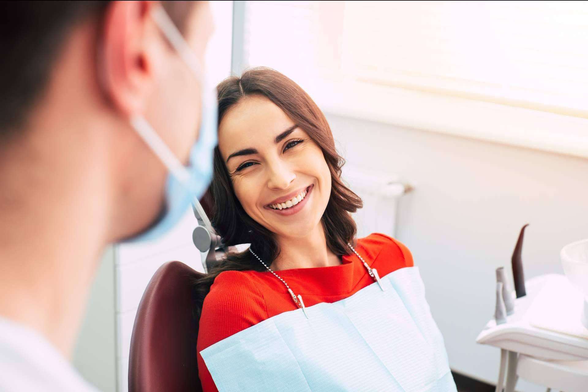 Los beneficios en salud integral de Clínica Dental Heins: odontología integral e implantes dentales