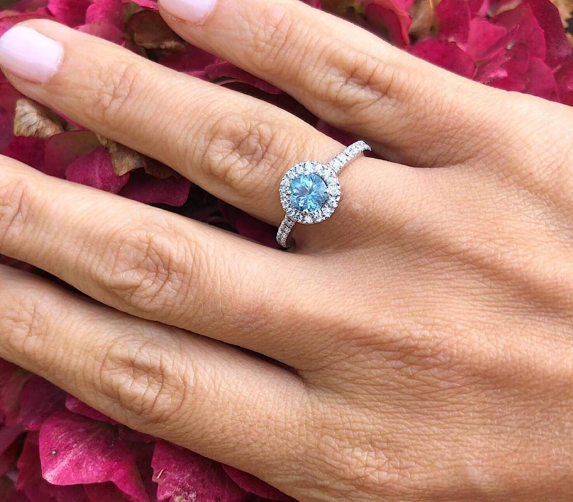 Anillos de compromiso exclusivos y a medida de la colección de GODIAM Alta Joyería