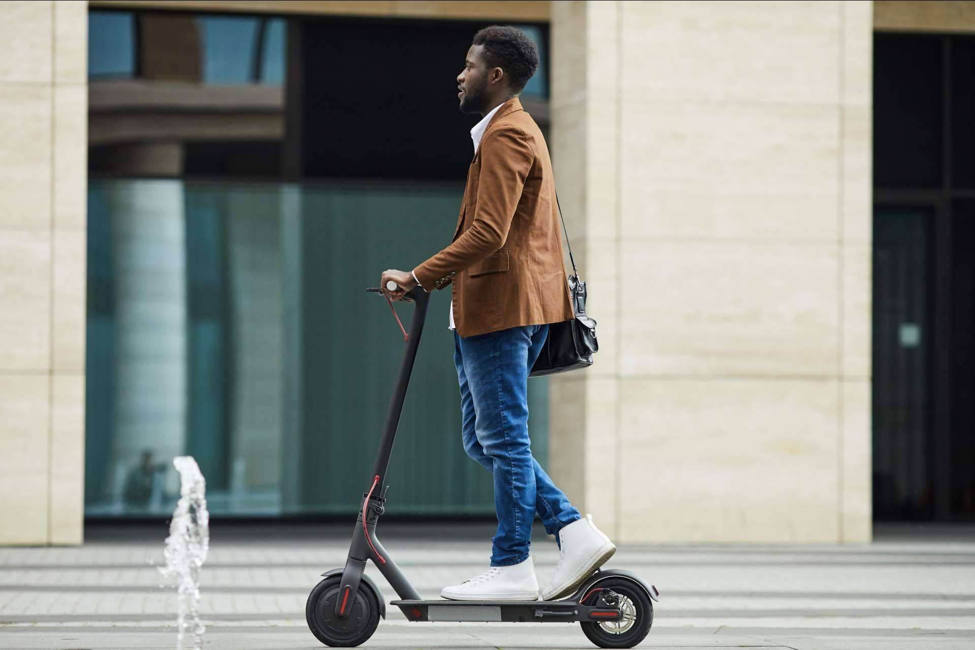 Movilidad sostenible: la empresa moty apuesta por las bicicletas y patinetes eléctricos