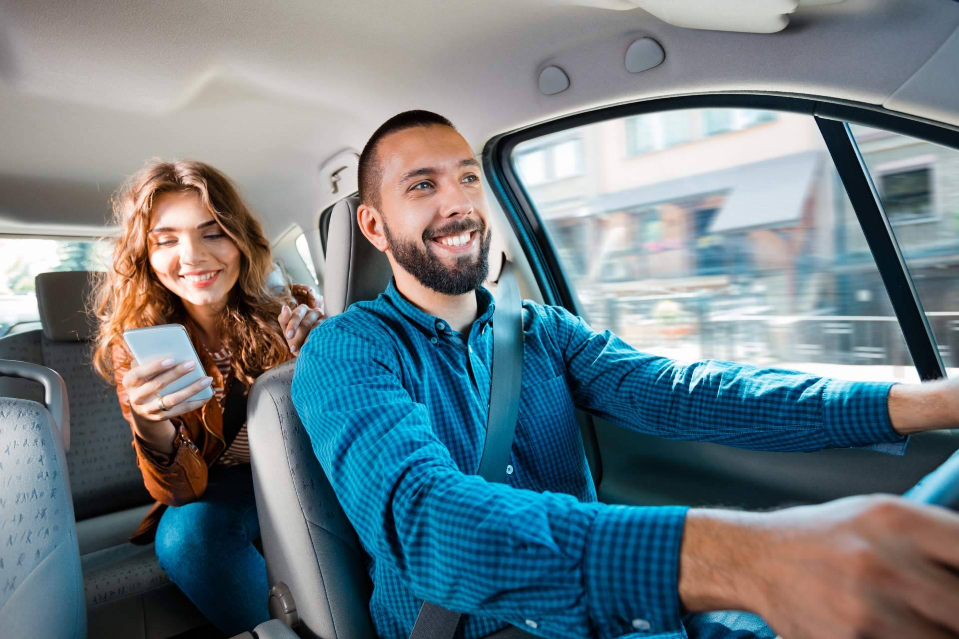 Coger un taxi Málaga - Marbella seguro y cómodo: Taxi Málaga Airport Charly Transfer 24 Hours