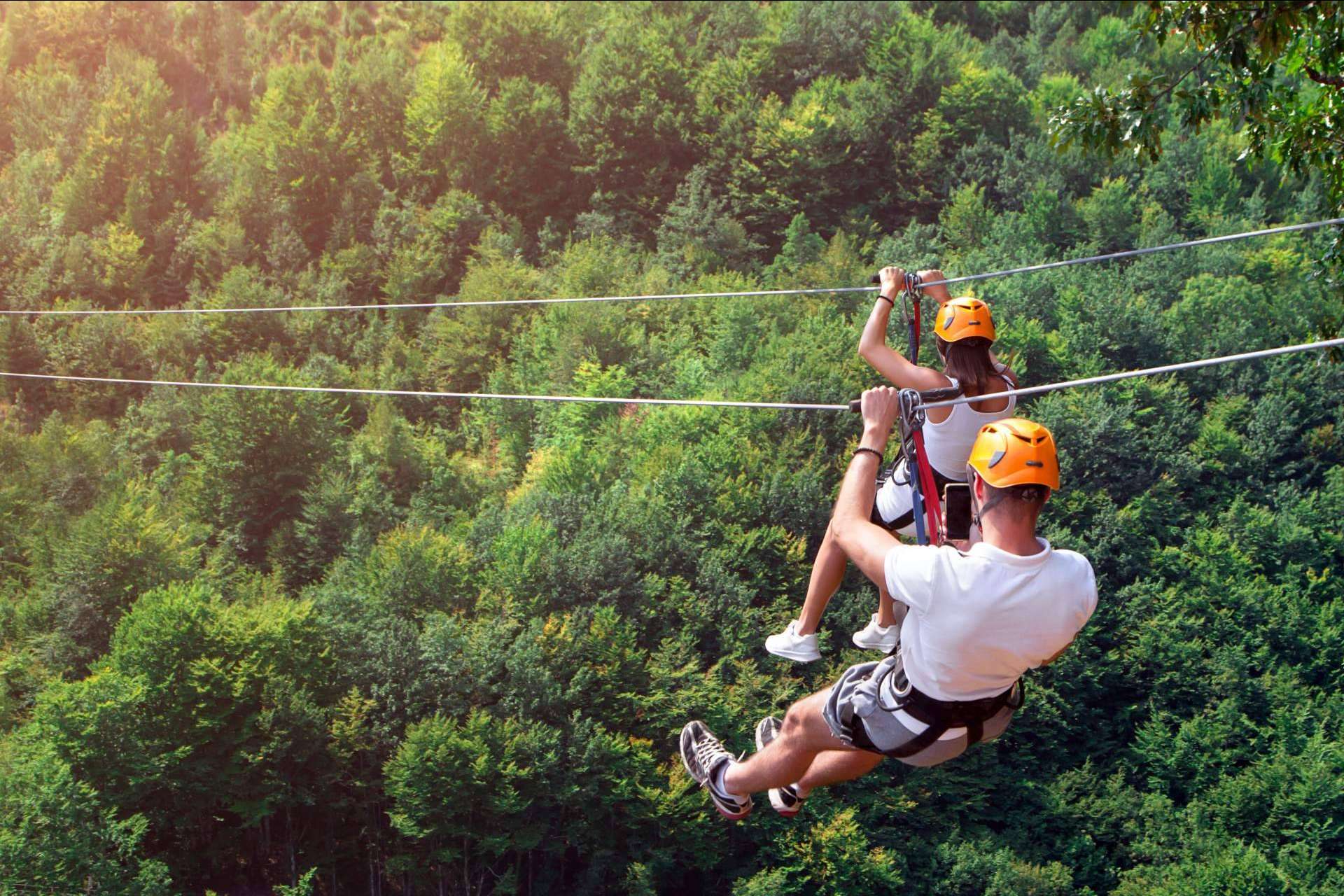 ¿Cuál es el portal ideal para encontrar actividades de aventura y turismo activo en España?: Ruralzoom