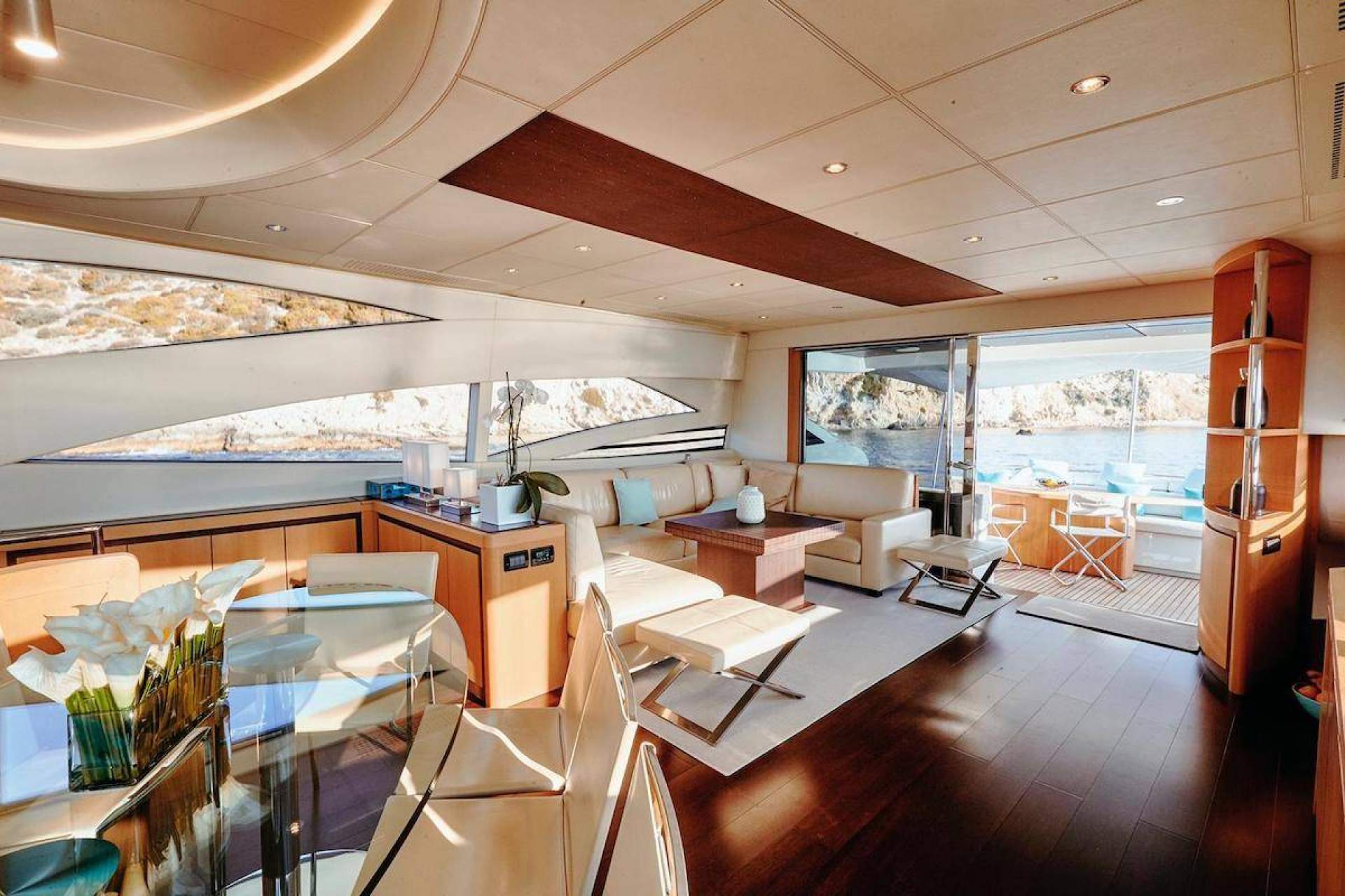 Alquiler de yates en Ibiza con Ibiza Luxury Yachts
