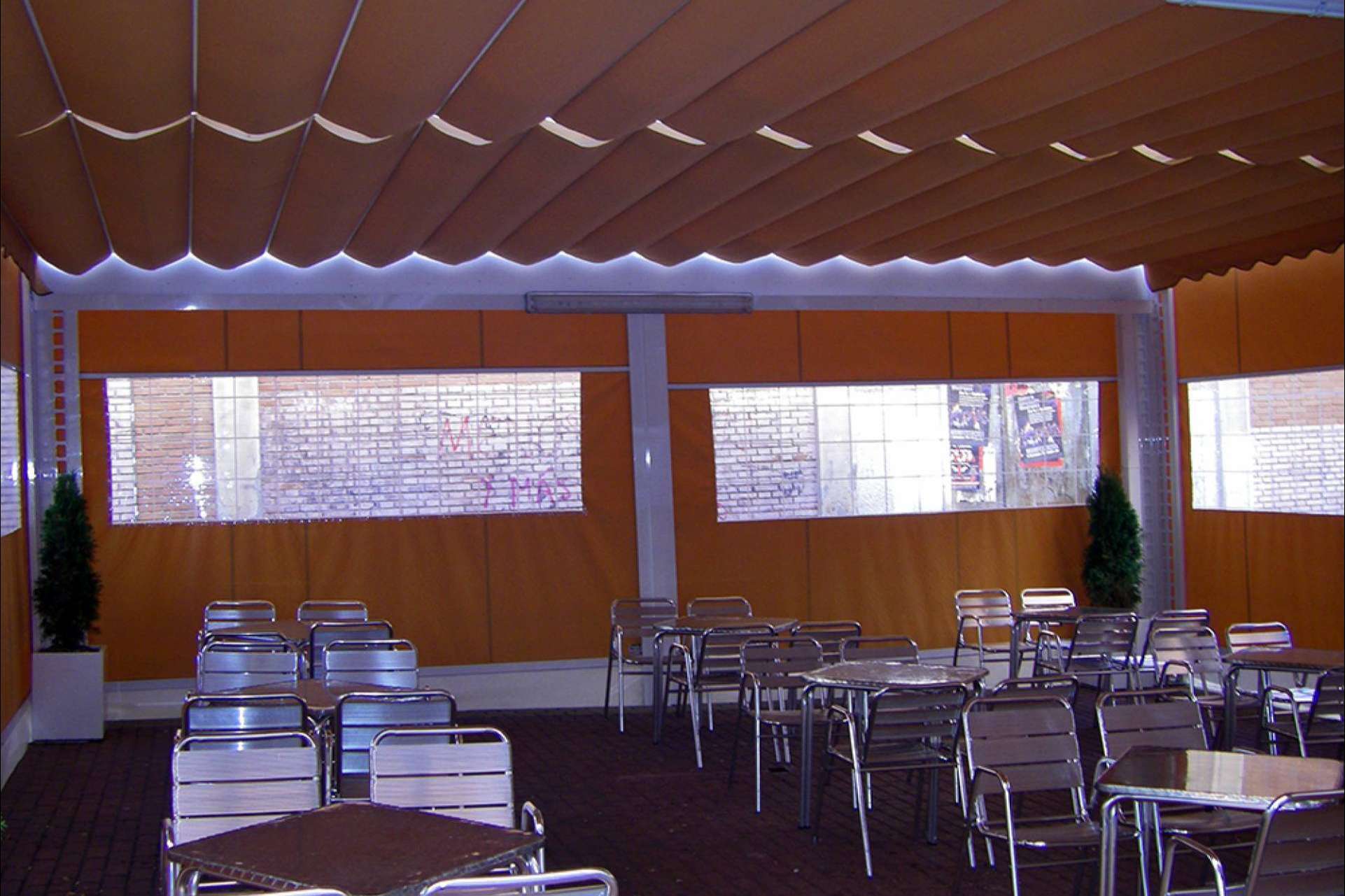 Toldos Picasso: cerramientos de terrazas y patios prácticos para particulares y empresas