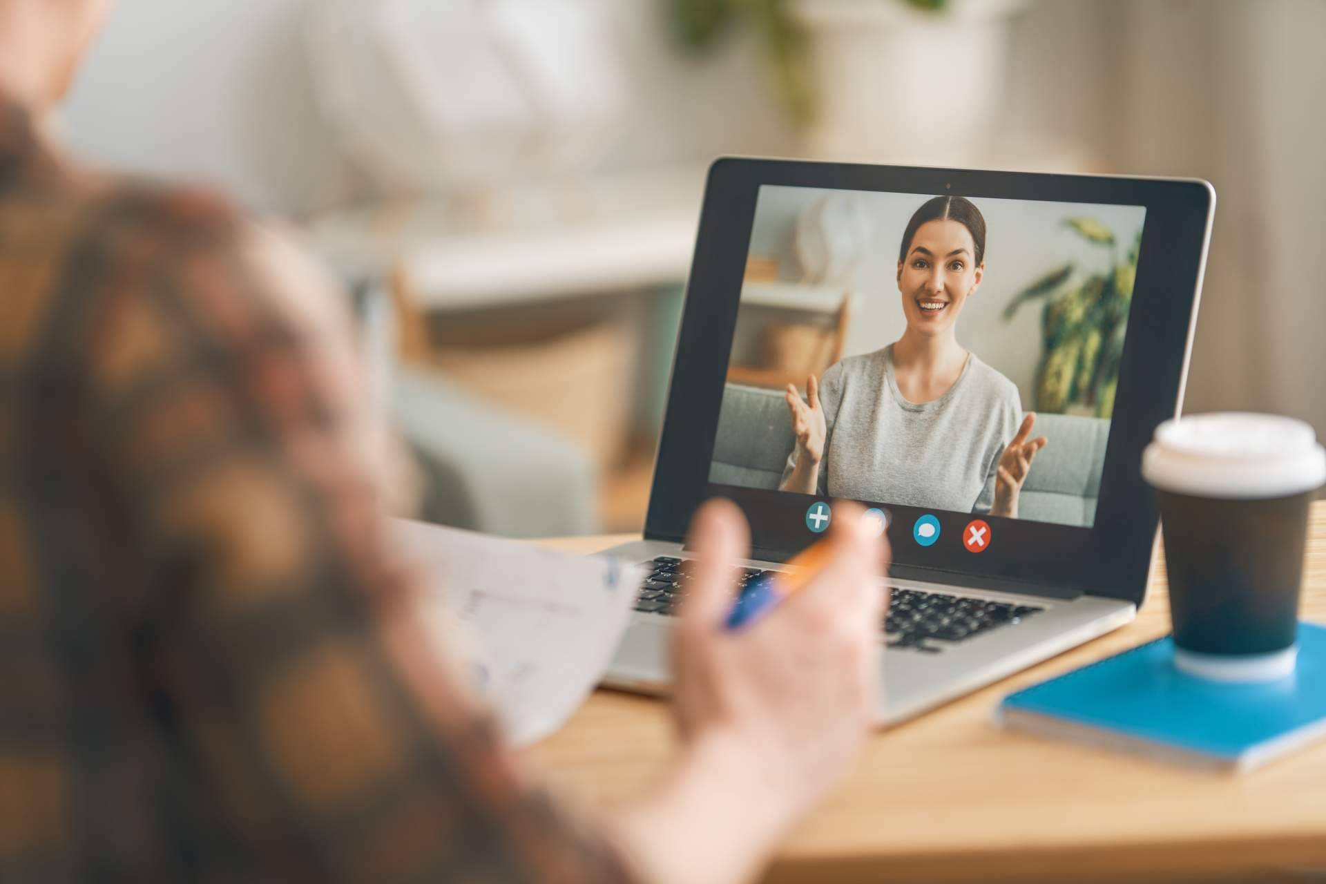 Espacio Oasis: ¿Cuáles son las ventajas e inconvenientes de la terapia online?