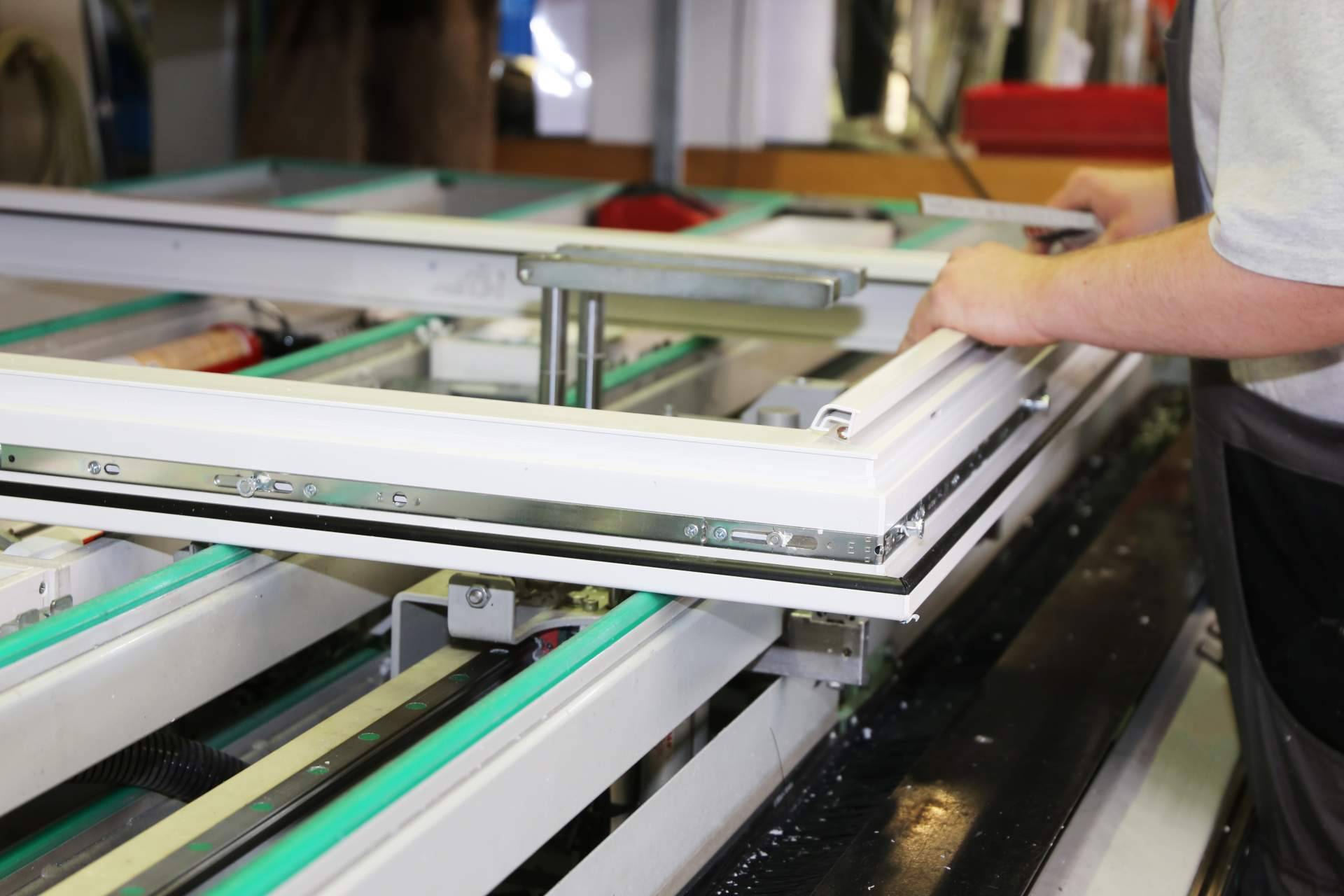 Ventanas Vamin ofrece ventanas de hoja oculta y carpintería de aluminio