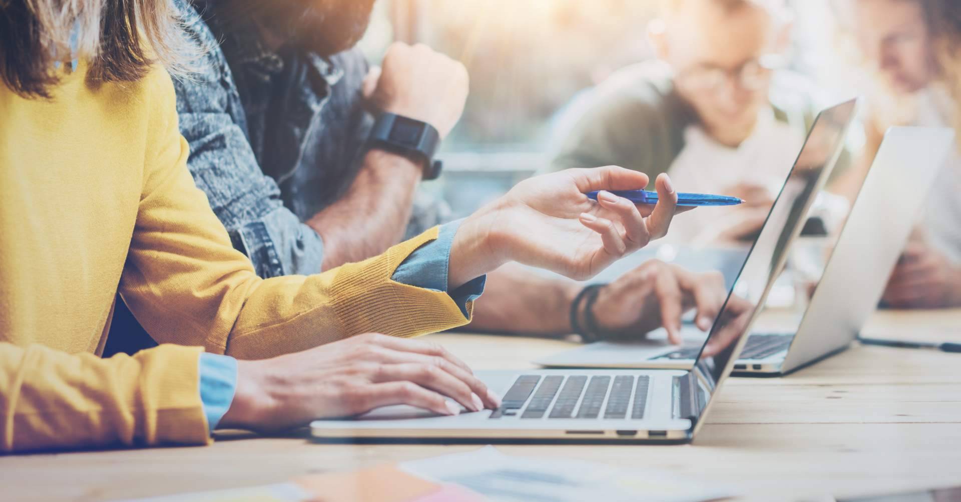 ¿Cuál es la diferencia entre indexar y desindexar contenido en internet?: Remove Group