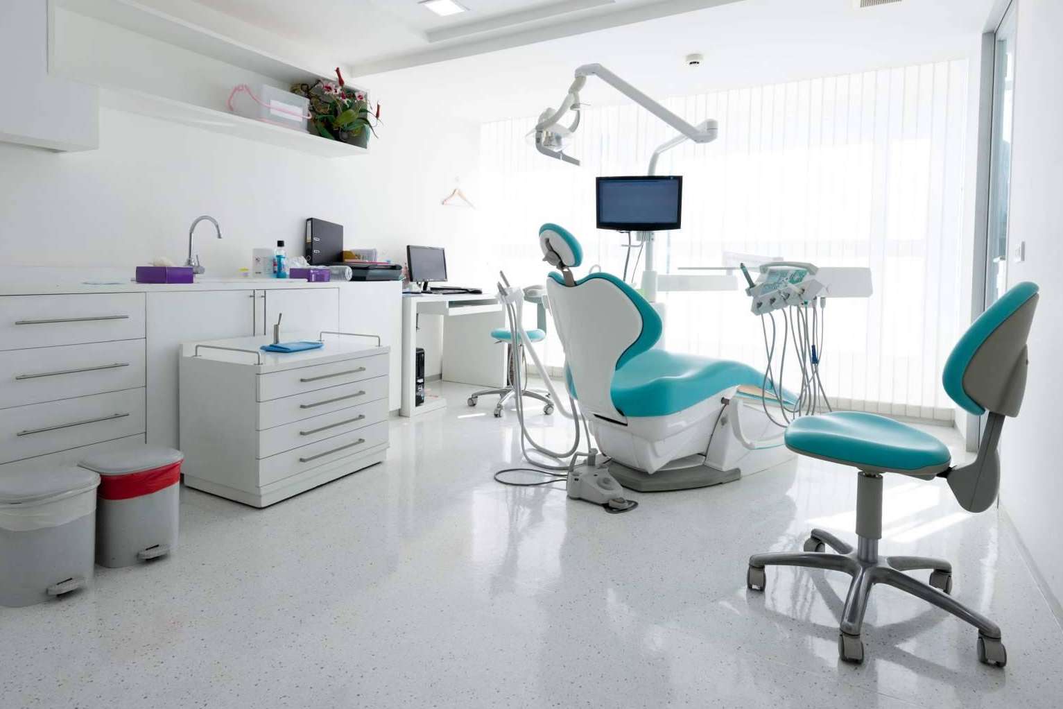 ¿Por qué es importante el mantenimiento entre paciente y paciente? Precisión Médica Dental