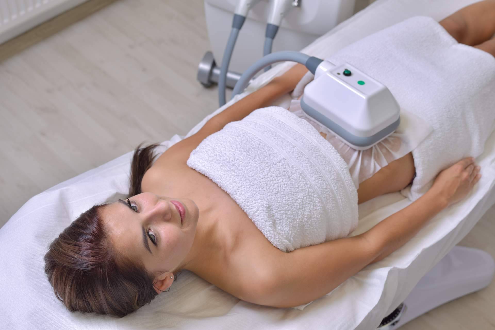 Criolipolisis, la técnica indicada por Femme para eliminar los excesos de grasa de las vacaciones