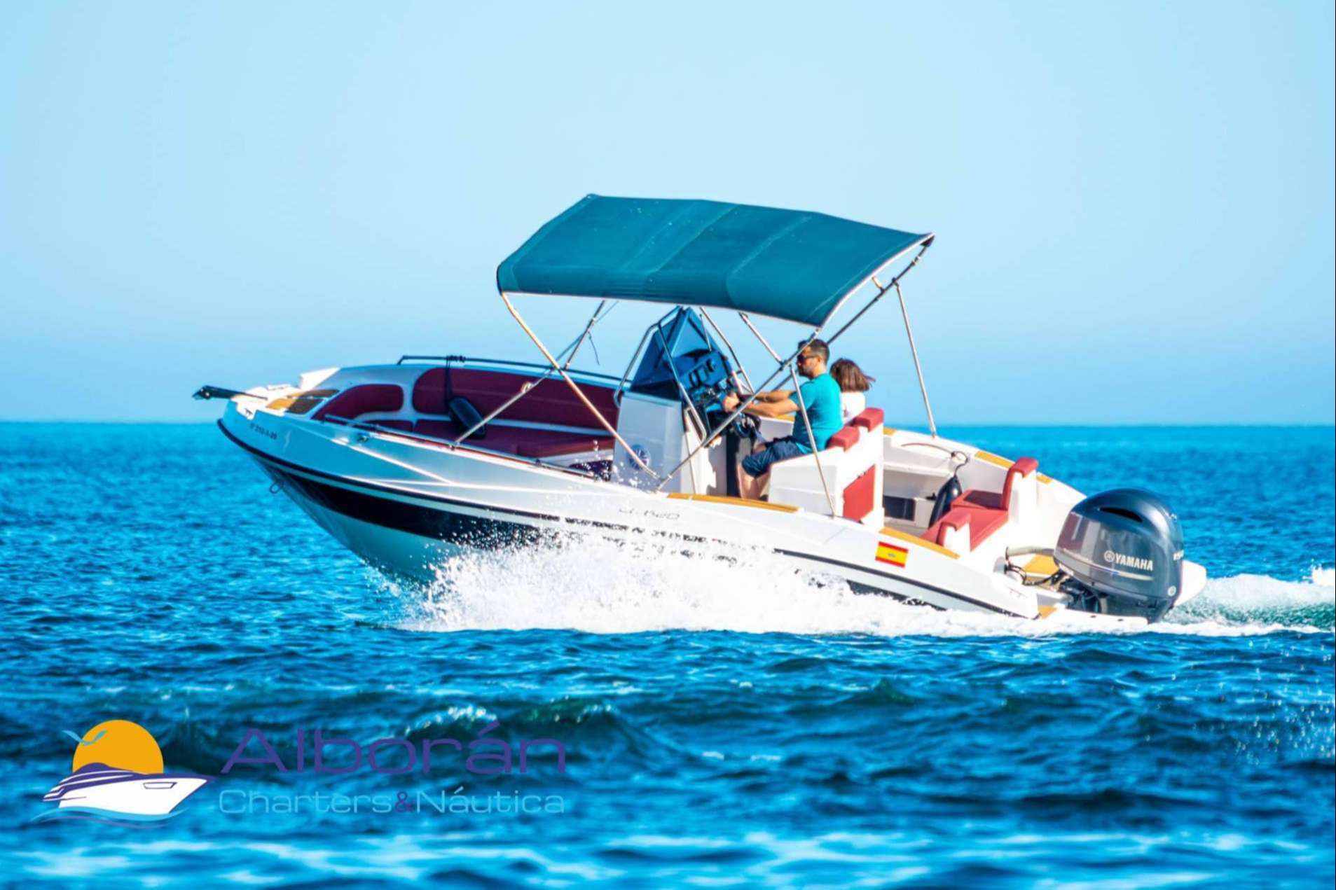 Disfrutar durante todo el año de los paseos en barco de la mano de Alboran Charters