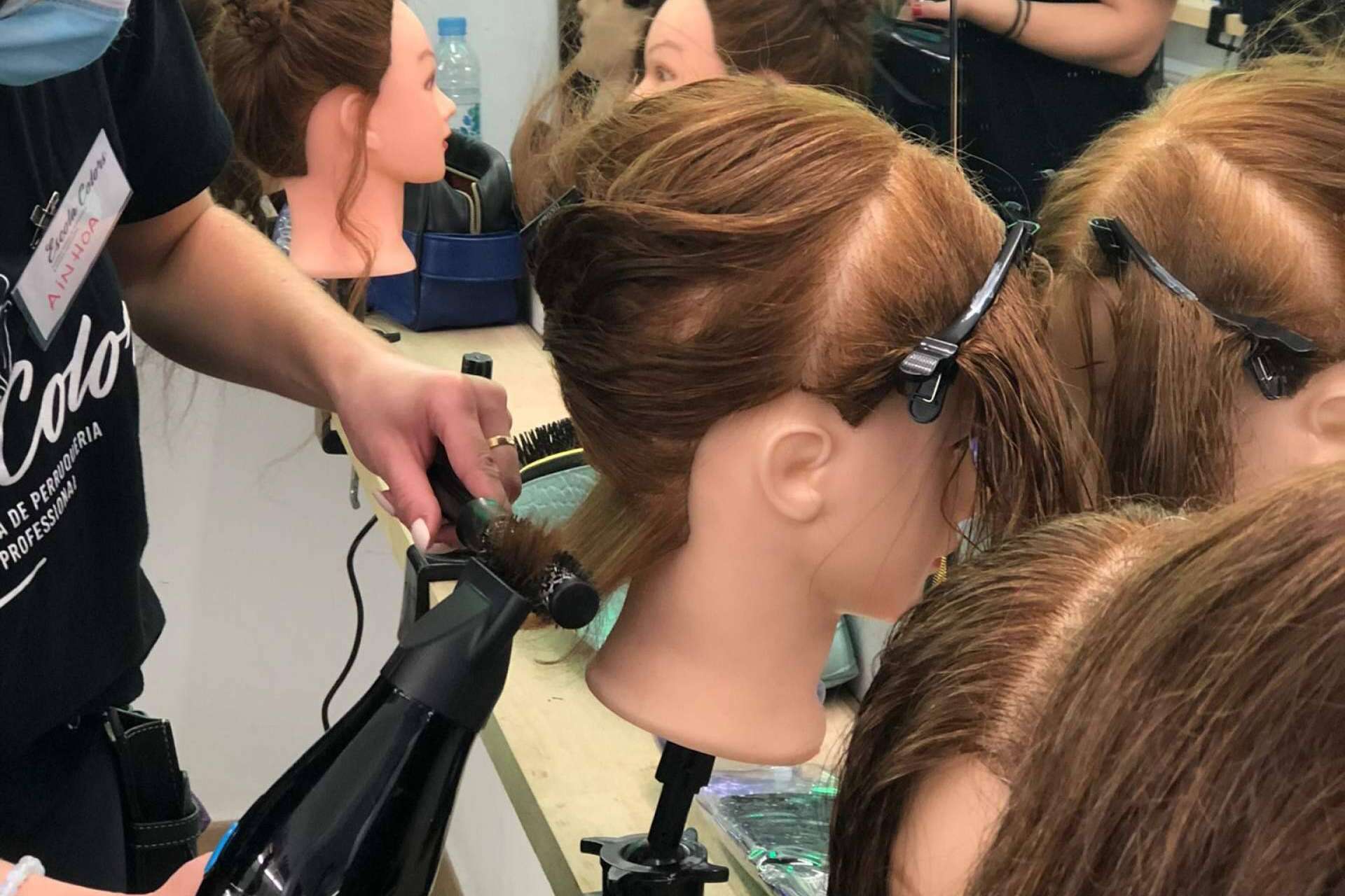 Academia Colors: un modelo de franquicia que comporta muchas ventajas al sector de la peluquería y la estética