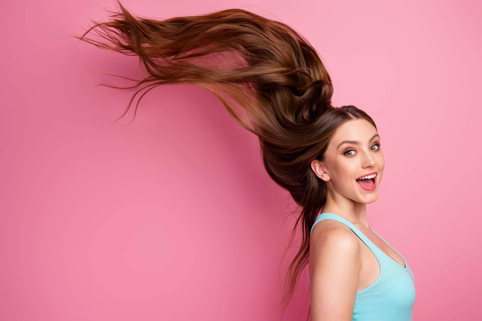 Los beneficios del Olaplex, uno de los tratamientos realizados por CharoConector Healthy Style