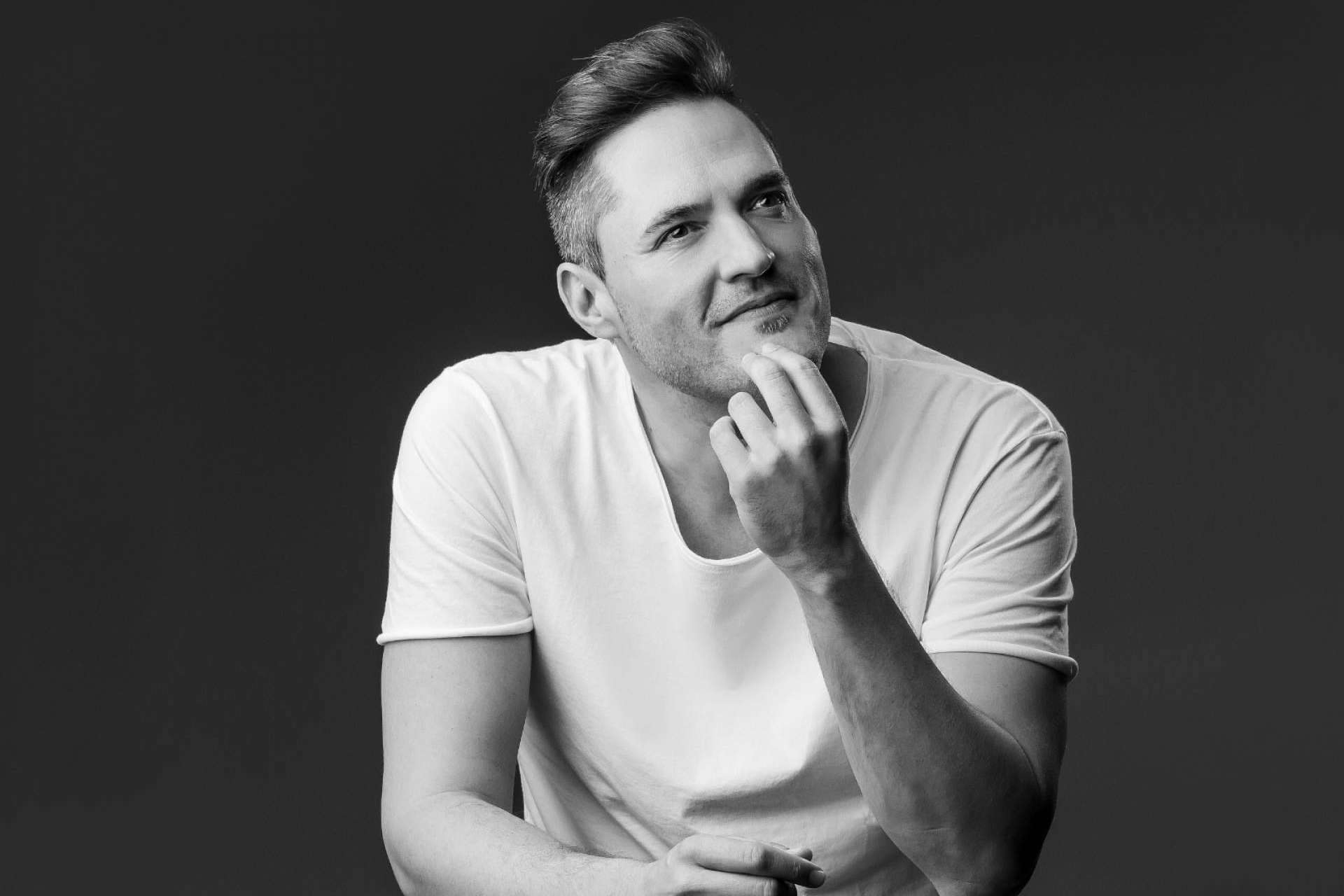 Entrevista al DJ Ivan Jimenez sobre sus orígenes musicales y su nueva producción musical Lay Me Down