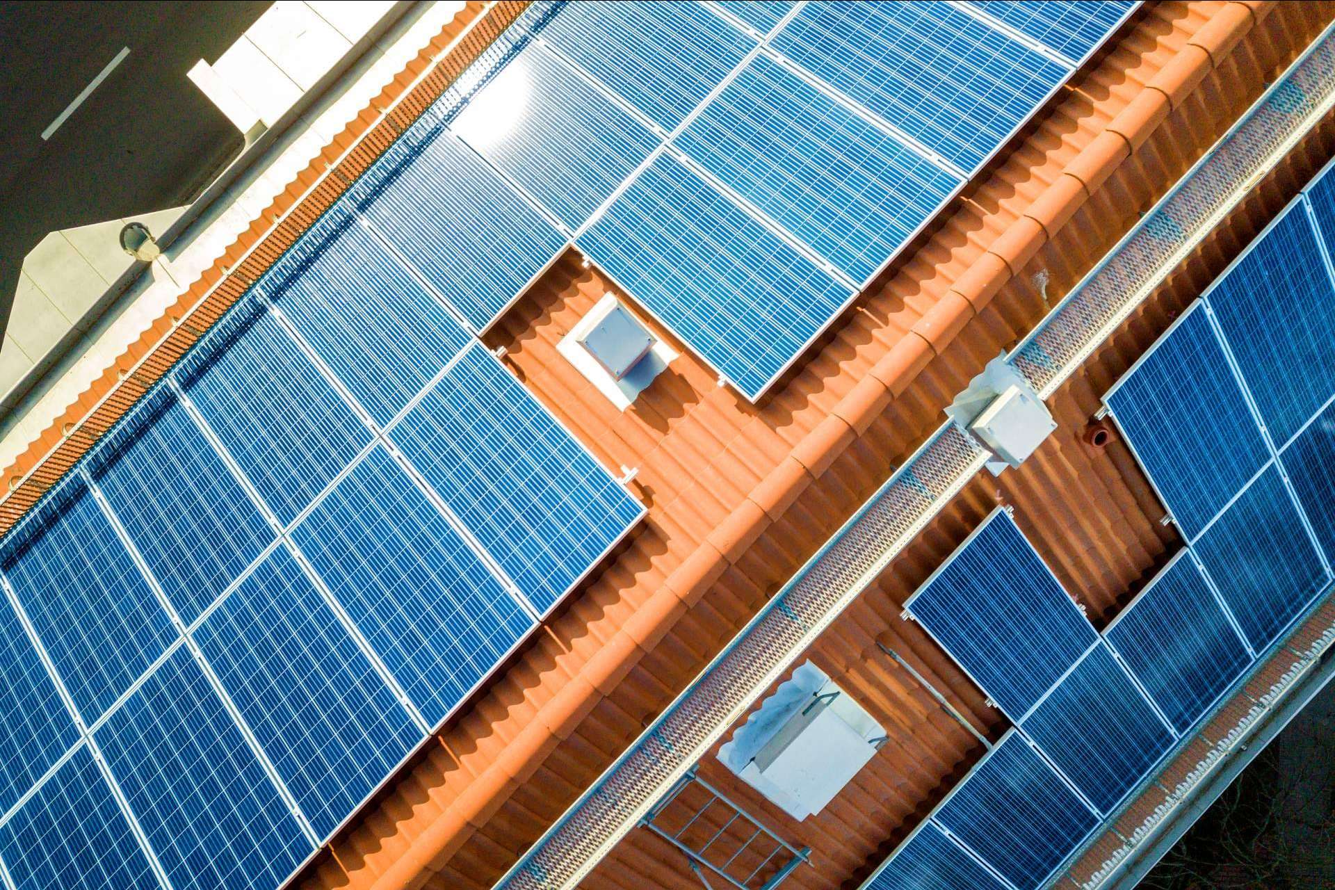 ¿Qué son las placas solares híbridas? Ingeniería MASRED