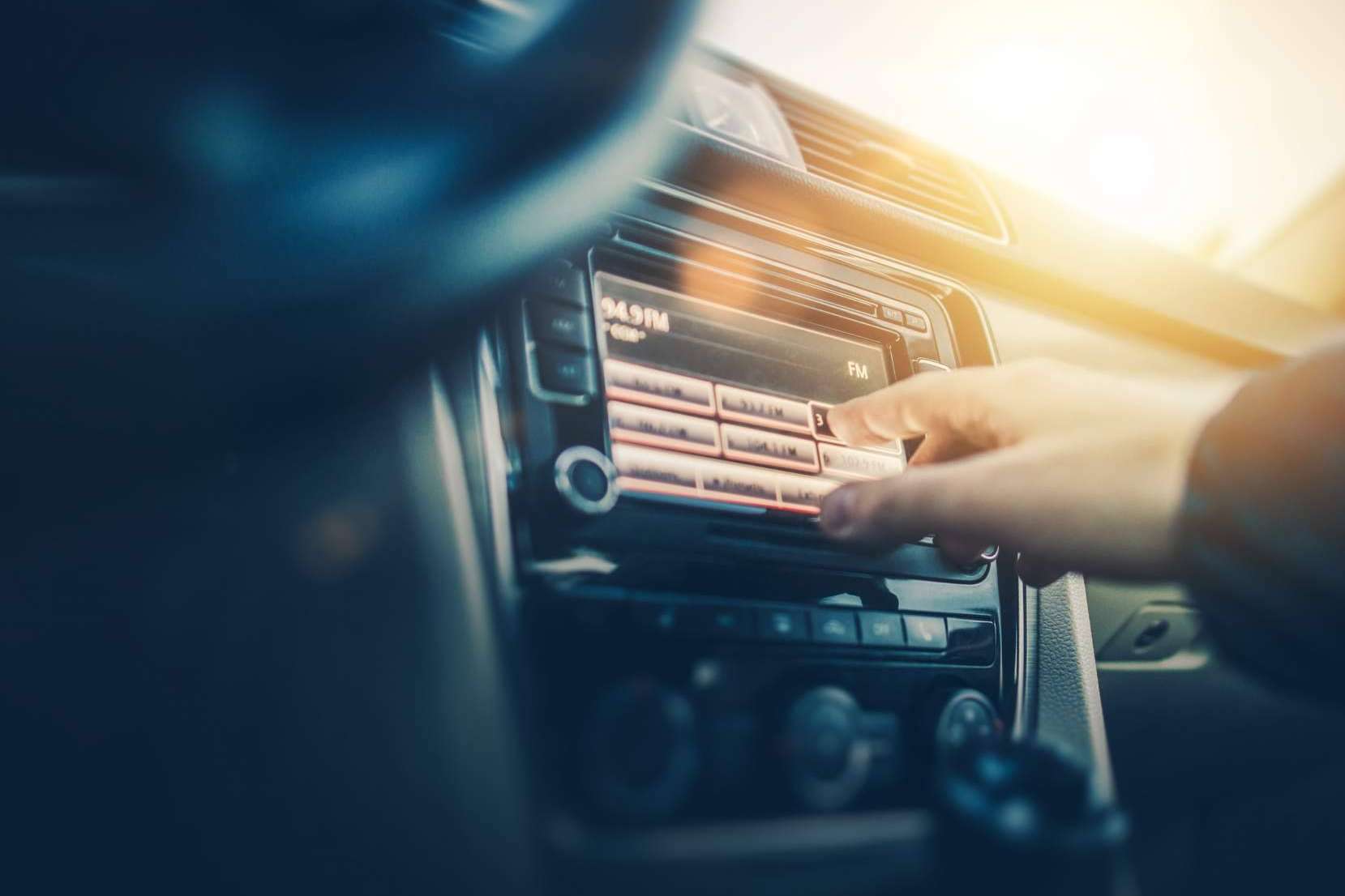 ¿Dónde encontrar una radio que sea una herramienta para personas que necesitan apoyo emocional?, por Hellinger Radio HD