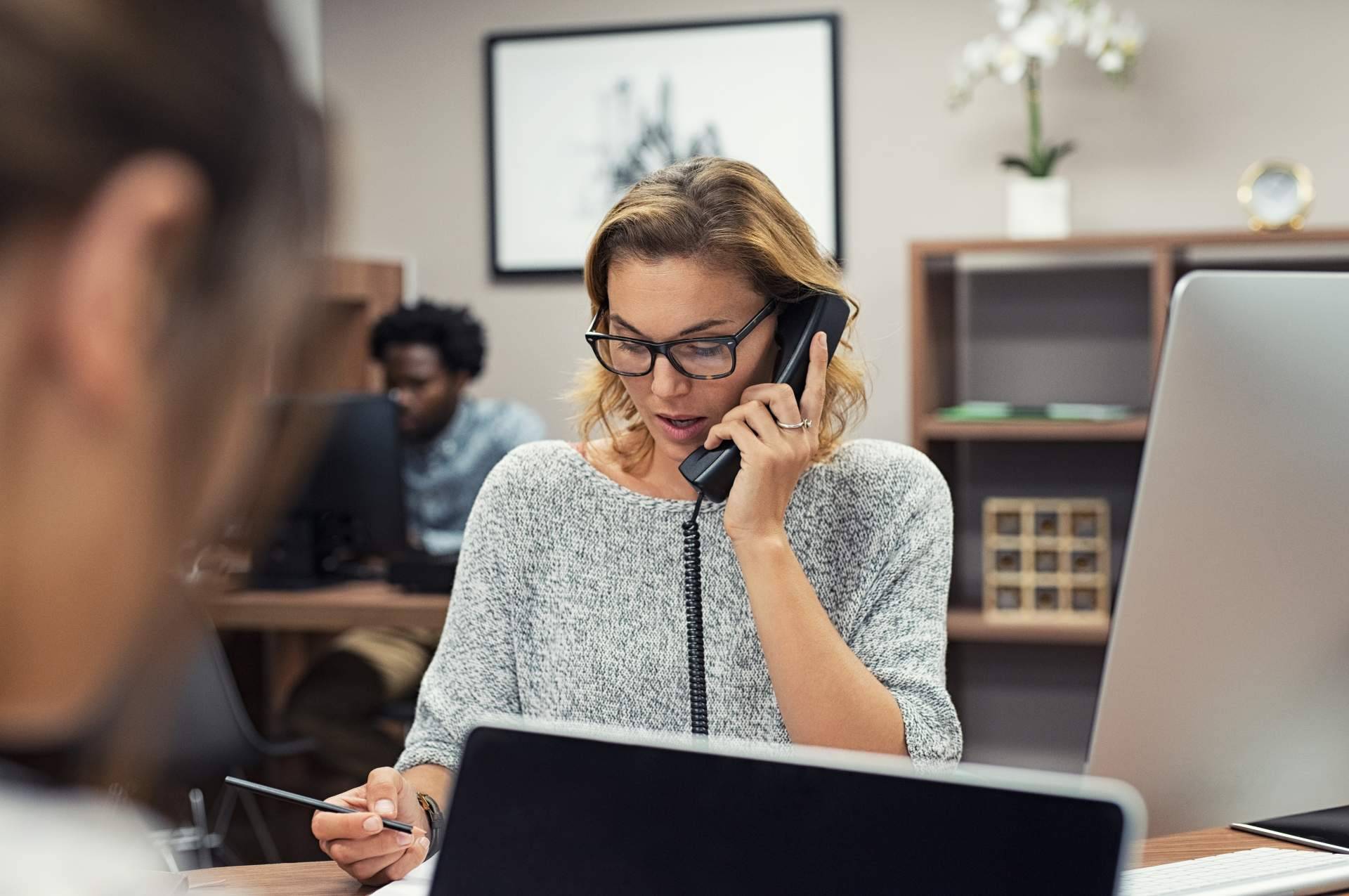 Una iniciativa que fomenta que se hable y se aprenda inglés es Ring Teacher