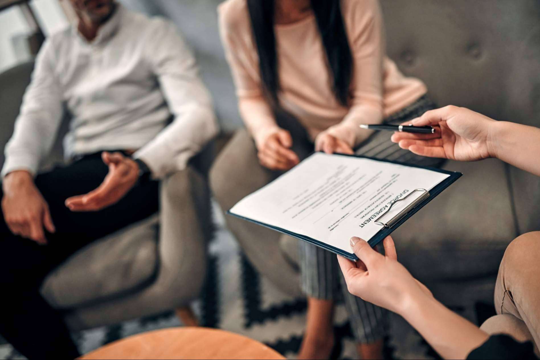 Abogados Cebrián ofrece una separación de mutuo acuerdo en Barcelona a precio barato con abogados especializados
