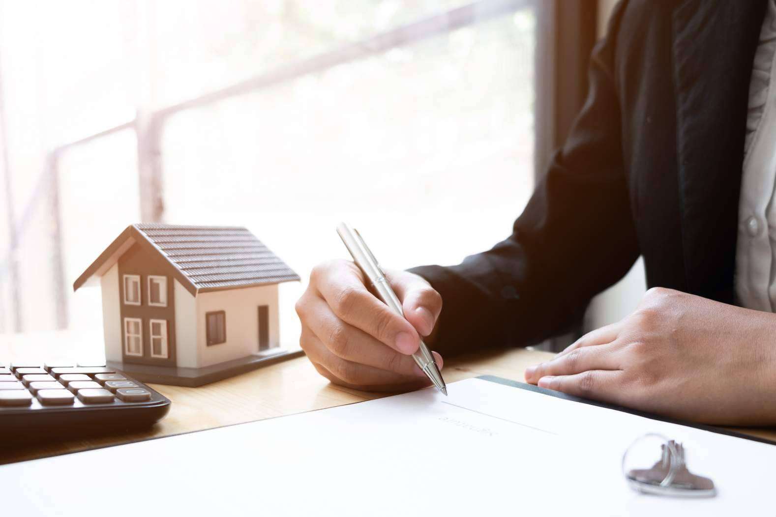 Hipotecas Plus colabora para que se obtenga la hipoteca que se precise y se compre la parte de la vivienda del ex