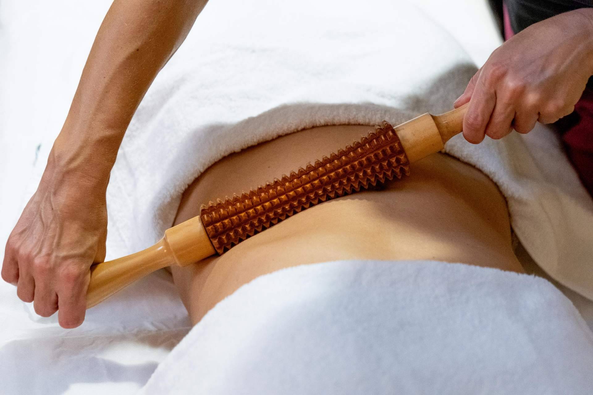 Crina Rus Beauty Center expone las ventajas del tratamiento de maderoterapia corporal