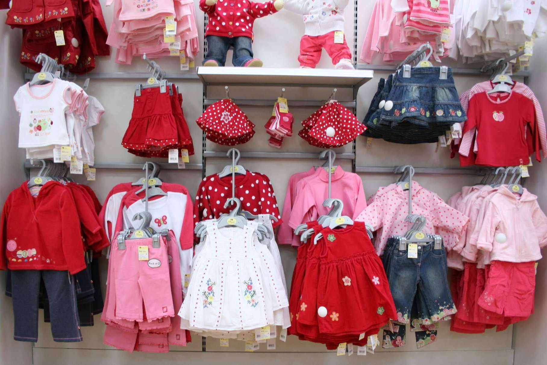 Vestir a los pequeños de la casa con ropa de calidad, bonita y a excelentes precios es posible con Ropita de Nenes