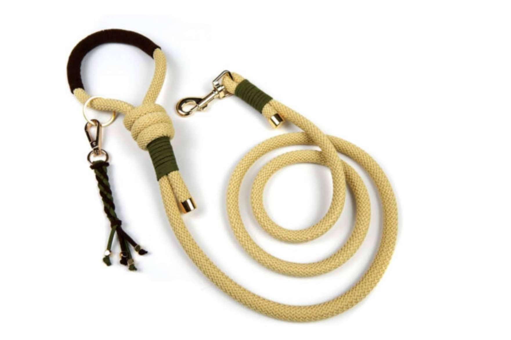 Una gran variedad de productos de calidad para perros están disponibles en Áreacanina.com