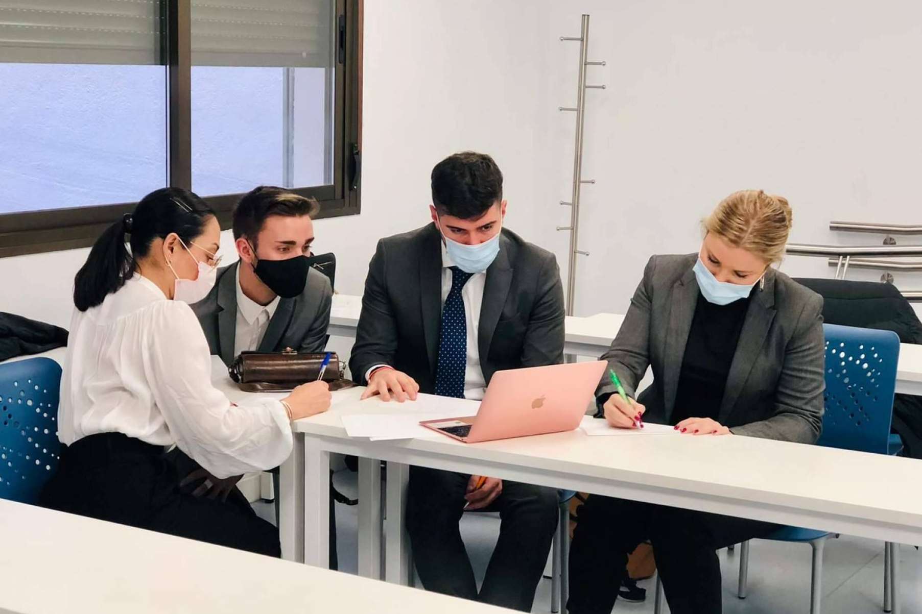 Curso de Auxiliar de Vuelo TCP en Bilbao con promoción especial en Bravo19