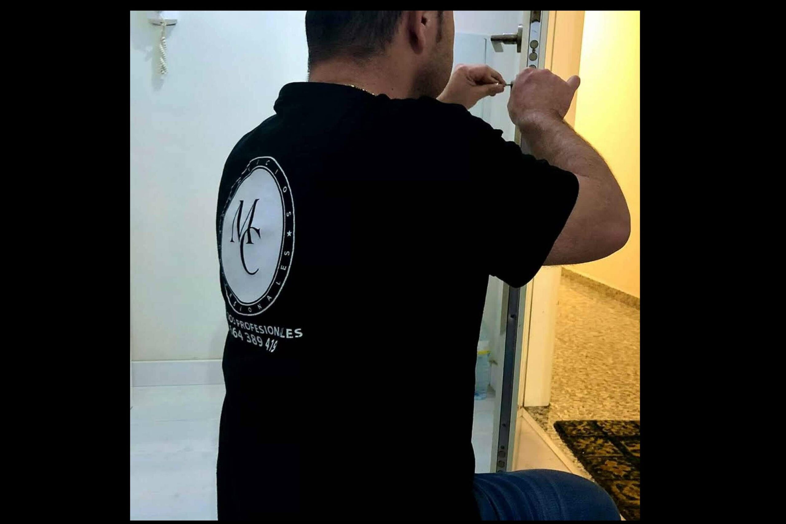 Servicios de cerrajero urgente y no urgente Valencia en la compañía MC Servicios Profesionales