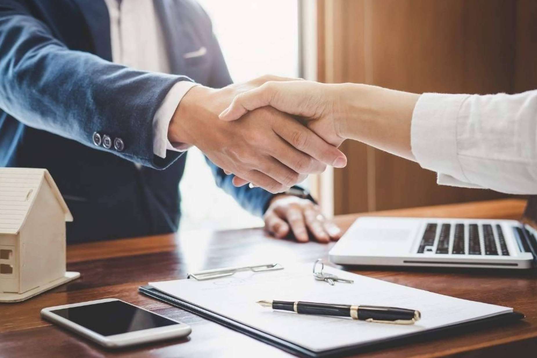La relevancia de contar con los agentes inmobiliarios Elba Invest Inmobiliaria