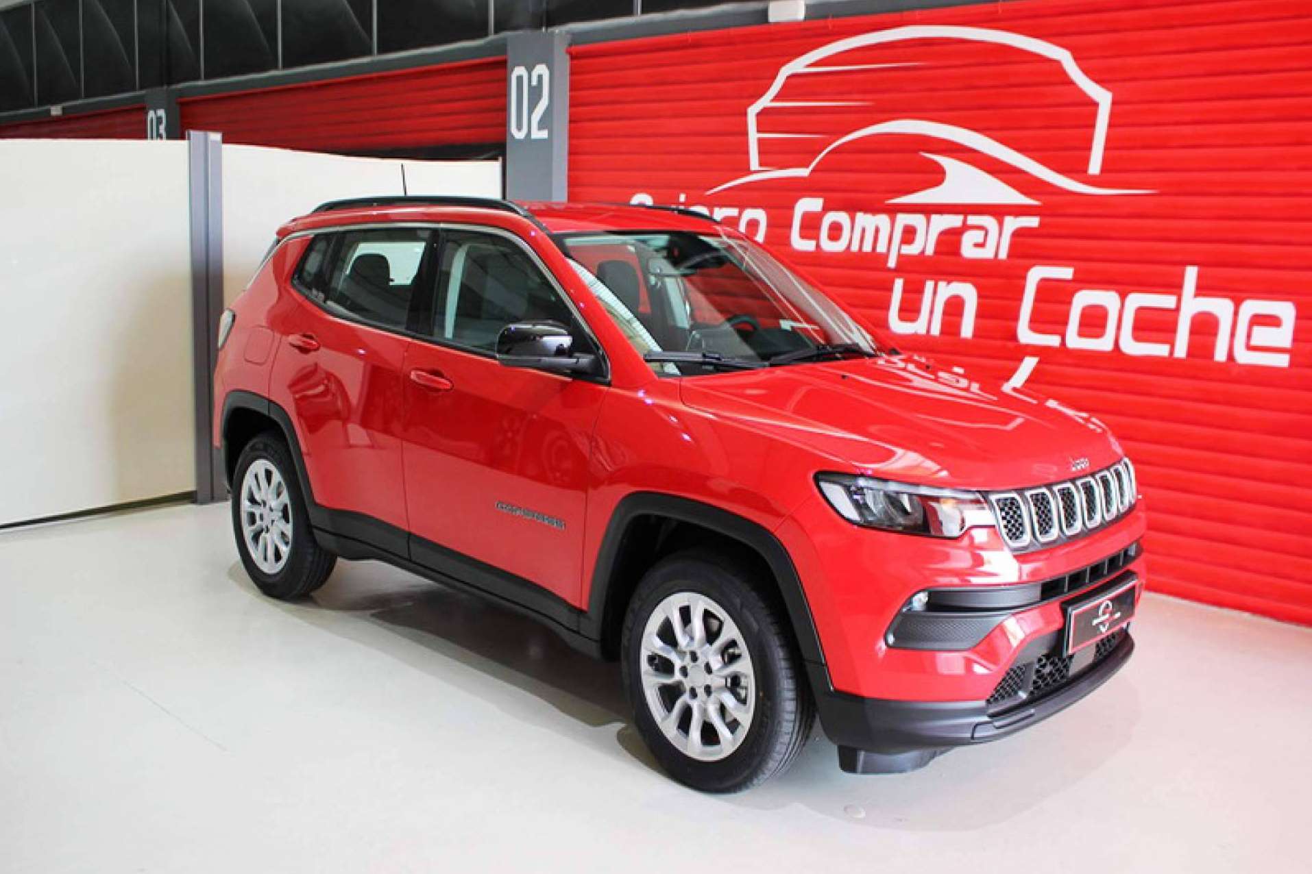 Comprar coches a km 0 y seminuevos con entrega inmediata disponibles en un concesionario de vehículos en Madrid, para estrenar coche al mejor precio