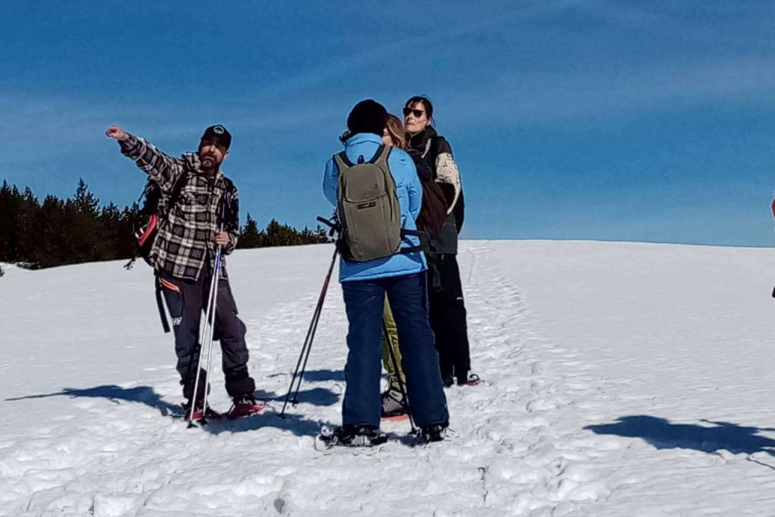 Las aventuras detrás de las excursiones con raquetas de nieve organizadas por Vertical Challenge