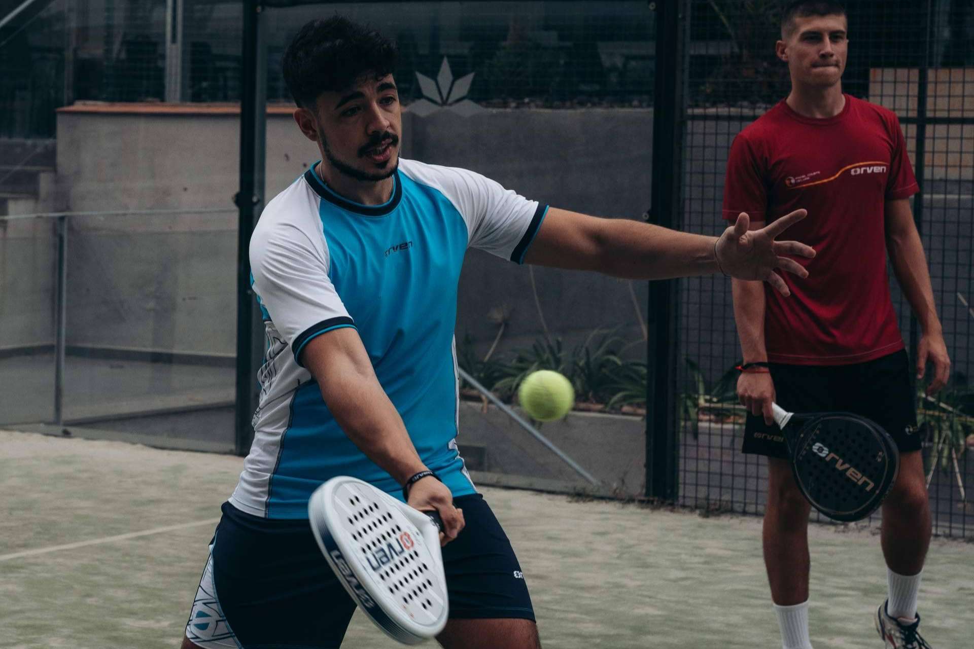 La marca deportiva especializada en palas de pádel, Orven Sport
