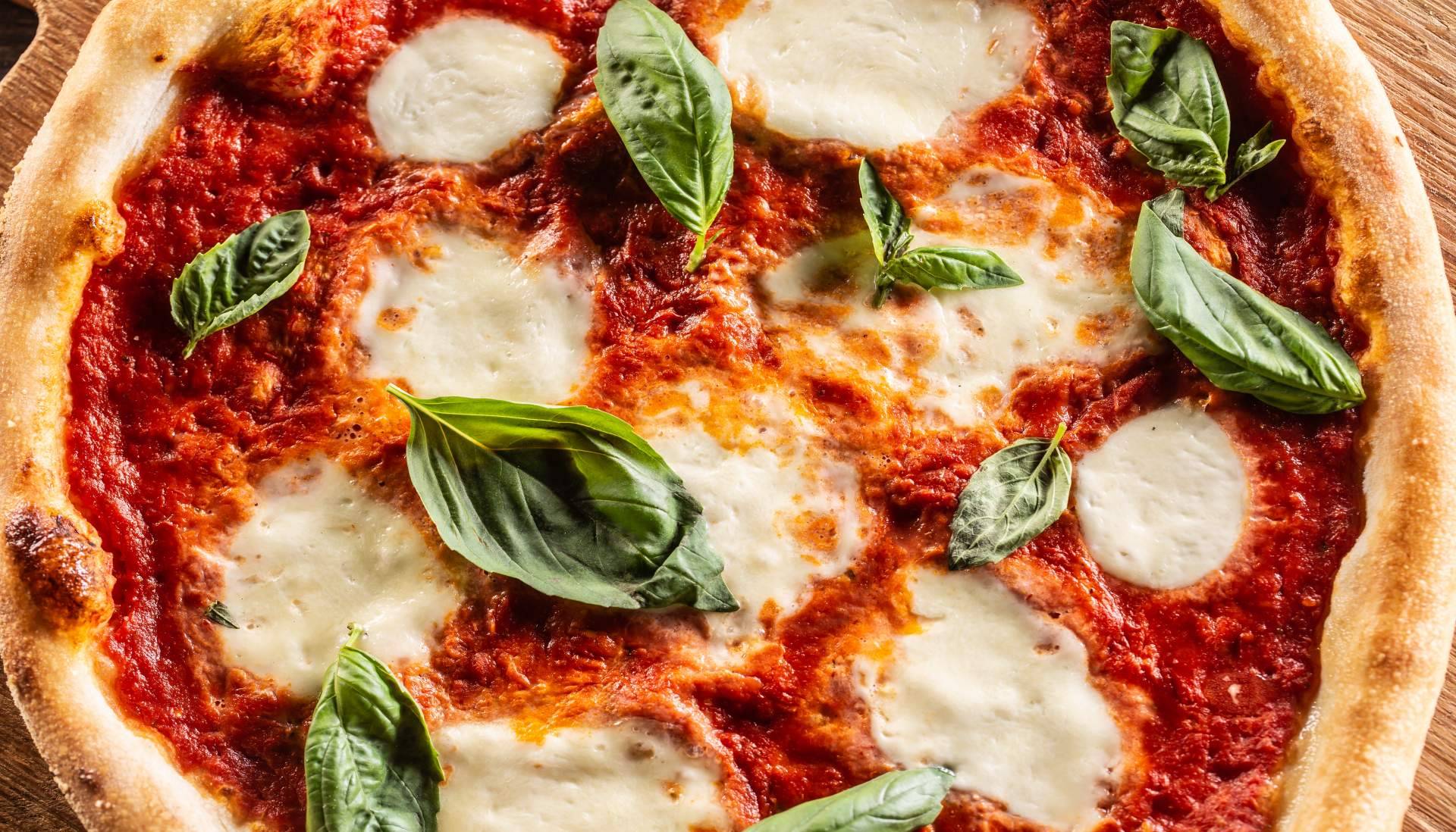 Mozzarella & Basilico ofrece pizzas de sabor único y tradicional