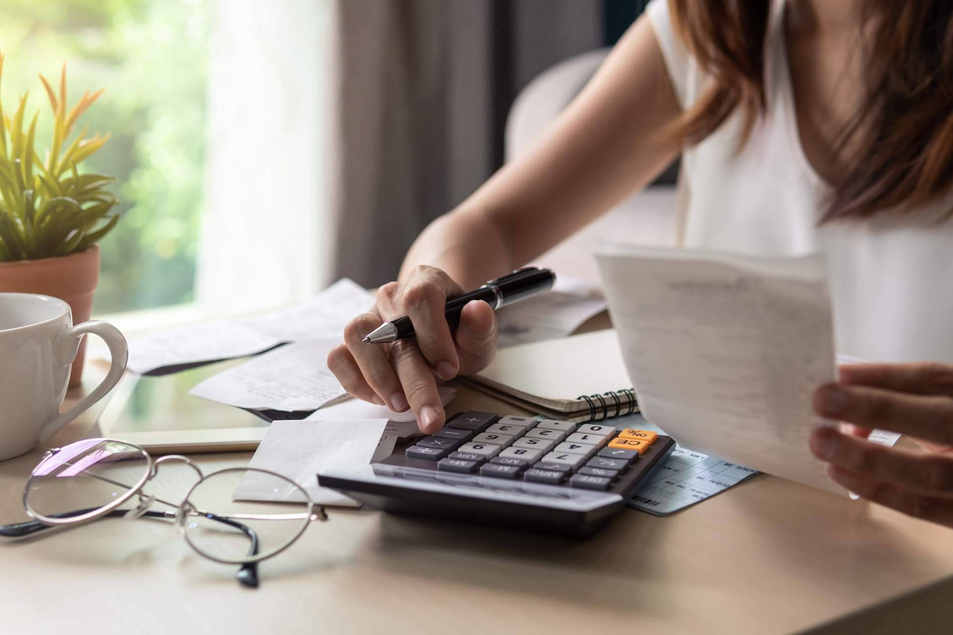 Economía Responsable, ¿Cómo elegir entre cuentas nómina y cuentas remuneradas en el comparador de productos financieros?