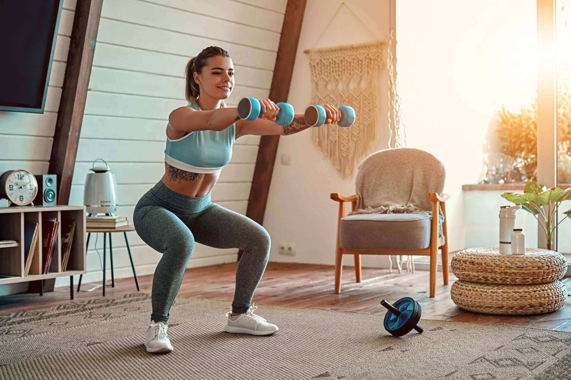 Hacer ejercicio en casa de una forma divertida y diferente entrenando fuerza, cardio y movilidad