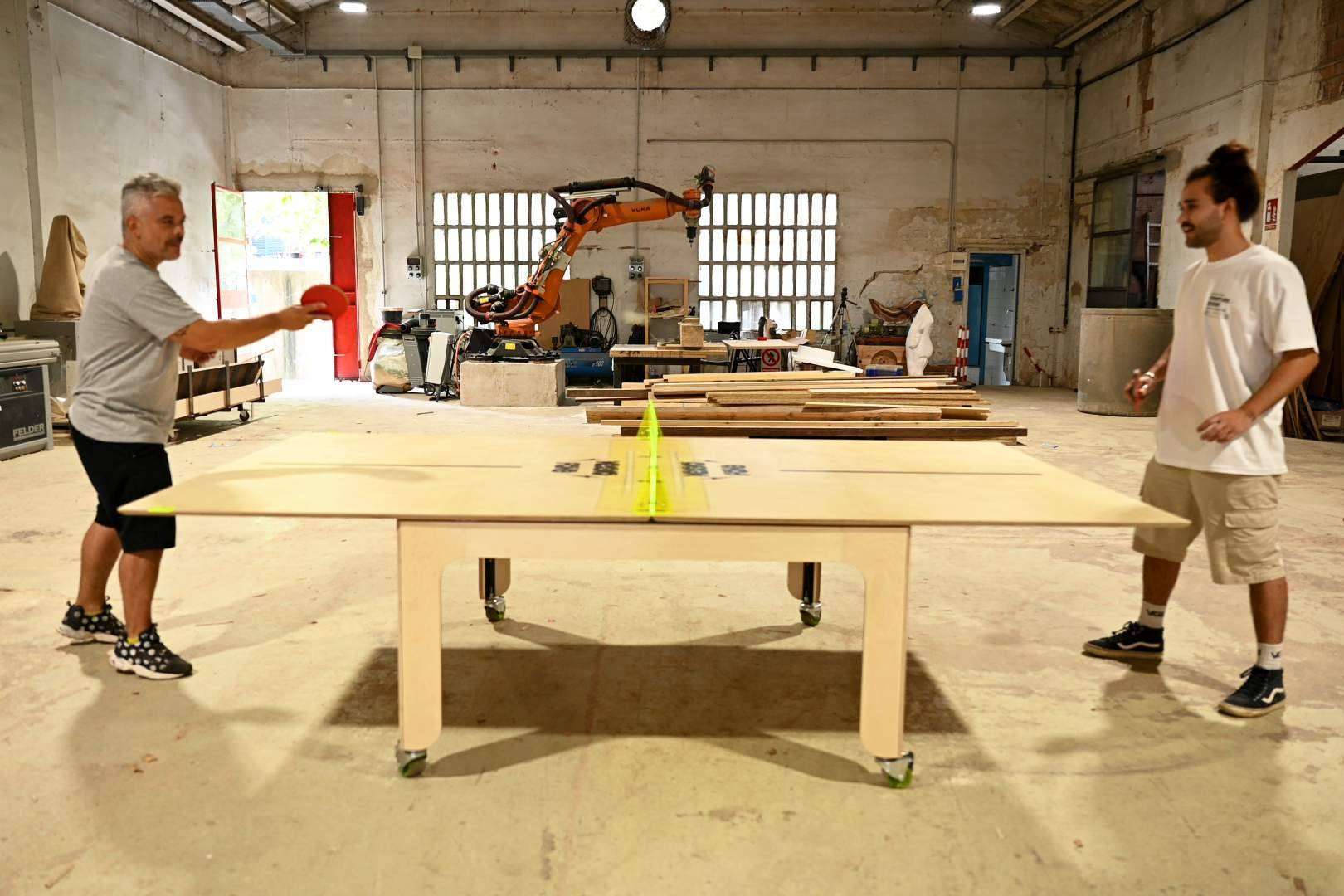 Una mesa de Ping Pong plegable con actitud de 'Skater ', ¿Qué es KEIGIO® PONG?