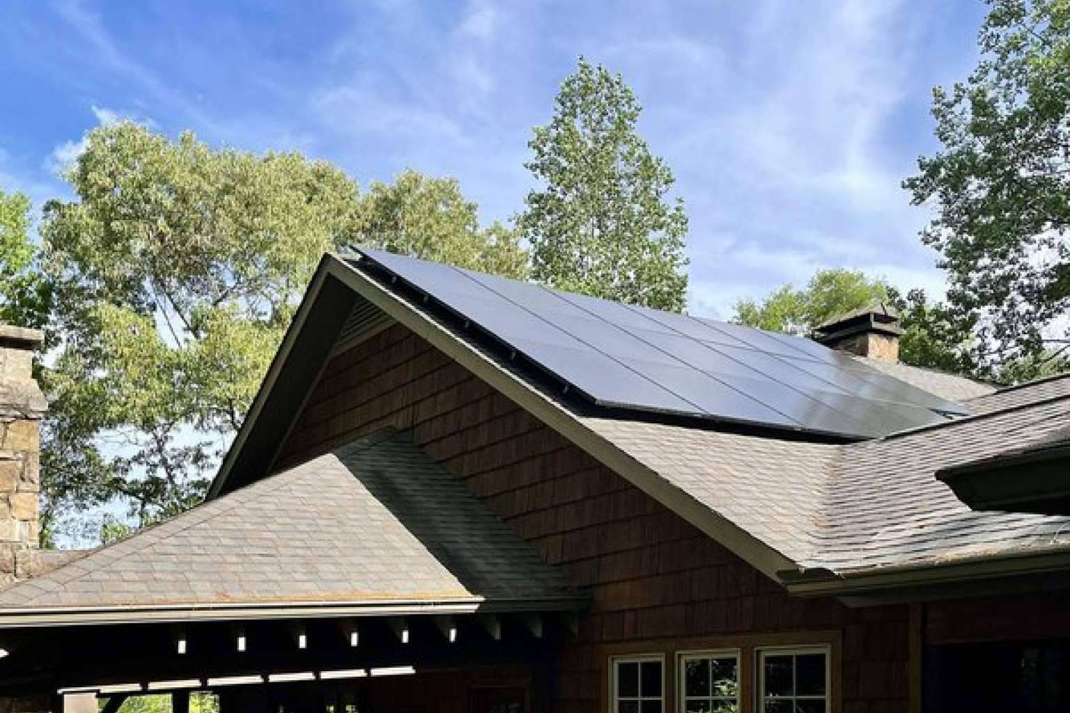 La instalación de paneles solares puede incrementar el precio de una vivienda