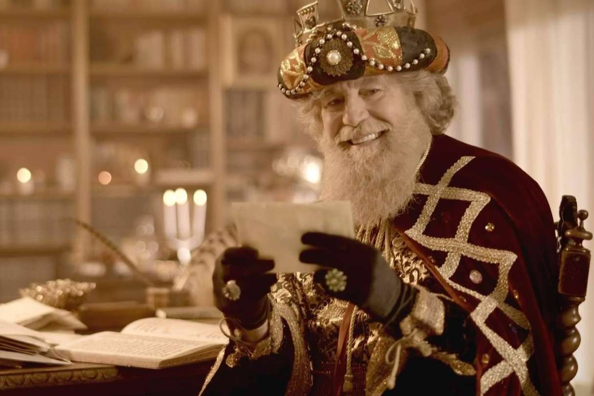 Iberia sorprende a los niños con los Reyes Magos en su nueva campaña de Navidad