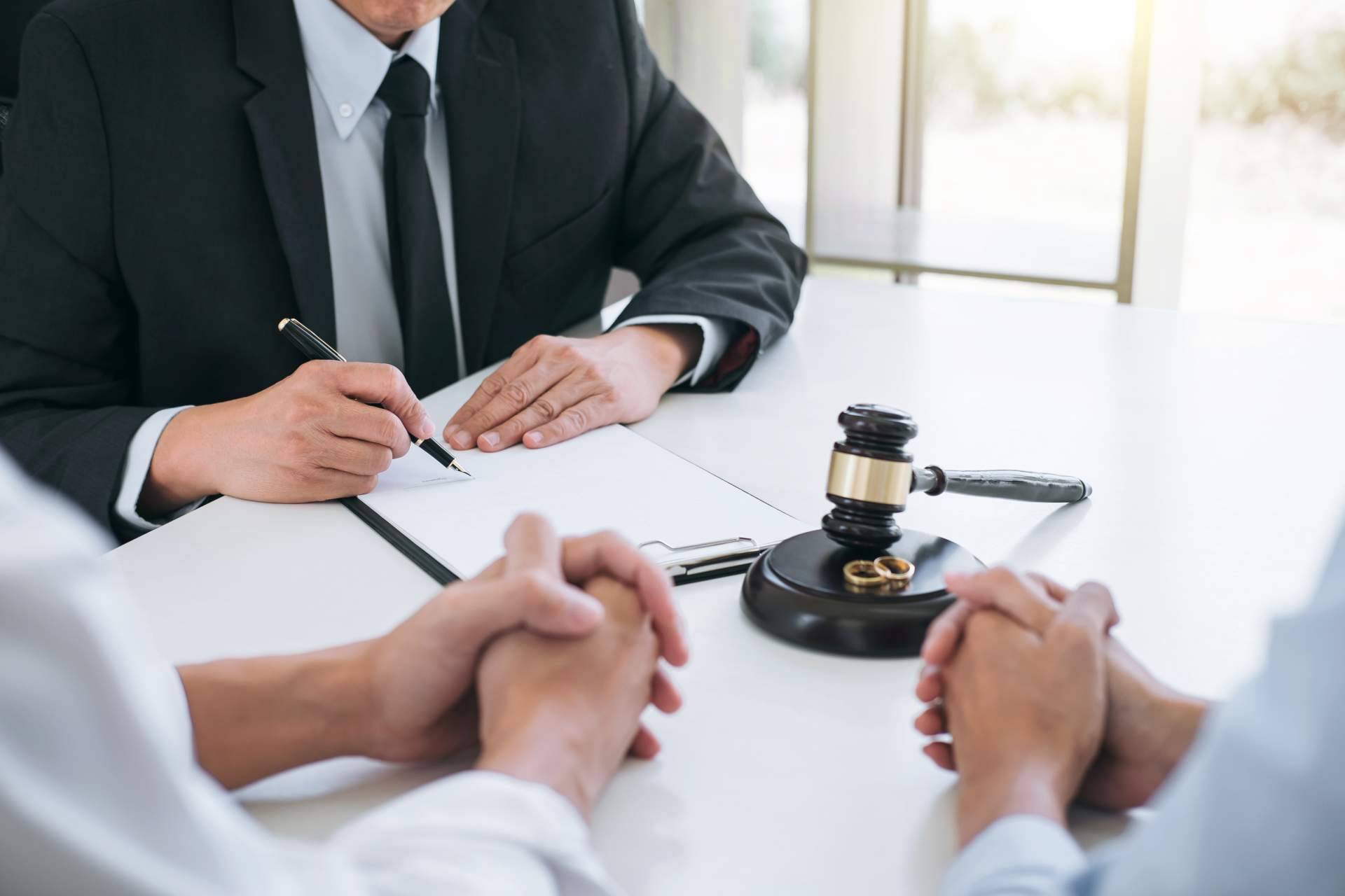 Abogados Cebrián ofrece servicios de abogados para un divorcio exprés económico en Fuenlabrada