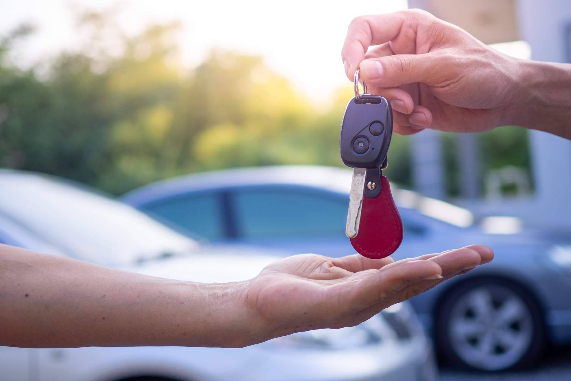 ¿Dónde encontrar servicios de duplicados urgentes de llaves de coche y moto? EGINER